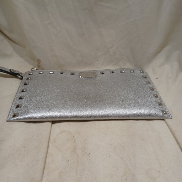 Michael kors wristlet - Picture 6 of 9